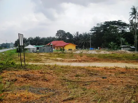 Pembersihan Tapak Cadangan Komplek Anak Yatim Di Labu