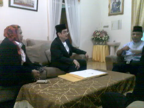 Kunjungan Hormat Pengasas Yayasan TAAT Kepada YTM Dato' Haji Mubarak Bin Dohak, Dato' Shah Bandar, Dato' Kelana Petra Sri Jaya Undang Luak Sungai Ujong - foto 5