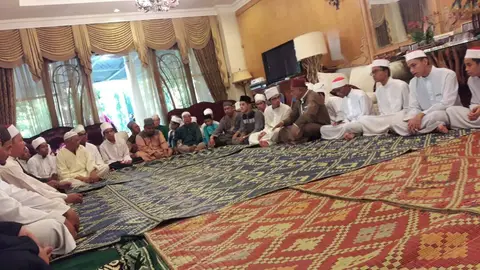 Majlis Berbuka Puasa Bersama 2017 Anak Yatim Dan Pelajar Tahfiz Di Kediaman Pengasas Yayasan TAAT - foto 3