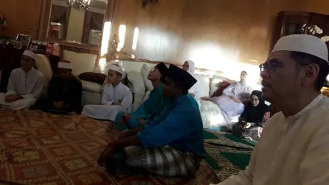 Majlis Berbuka Puasa Bersama 2017 Anak Yatim Dan Pelajar Tahfiz Di Kediaman Pengasas Yayasan TAAT - foto 5