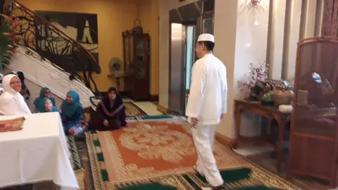 Majlis Berbuka Puasa Bersama 2017 Anak Yatim Dan Pelajar Tahfiz Di Kediaman Pengasas Yayasan TAAT - foto 6