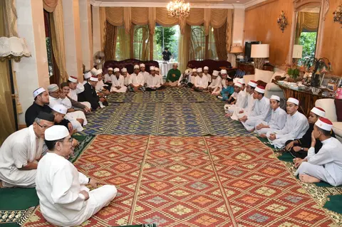 Majlis Berbuka Puasa Bersama 2017 Anak Yatim Dan Pelajar Tahfiz Di Kediaman Pengasas Yayasan TAAT - foto 9