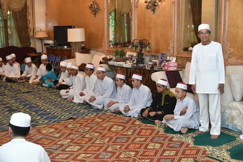 Majlis Berbuka Puasa Bersama 2017 Anak Yatim Dan Pelajar Tahfiz Di Kediaman Pengasas Yayasan TAAT - foto 10