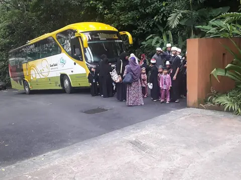 Majlis Berbuka Puasa 2018 Bersama  Anak Yatim Dan Pelajar Tahfiz Di Kediaman Pengasas Yayasan TAAT - foto 2