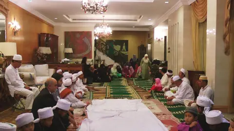 Majlis Berbuka Puasa 2018 Bersama  Anak Yatim Dan Pelajar Tahfiz Di Kediaman Pengasas Yayasan TAAT - foto 5