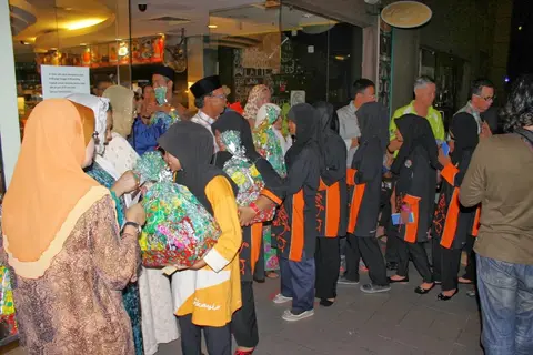 Majlis Iftar Bersama Anak-Anak Yatim Di d'One Cafe 2013