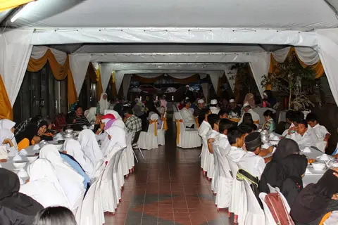 Majlis Iftar Bersama Anak-Anak Yatim Di d'One Cafe 2013 - foto 5
