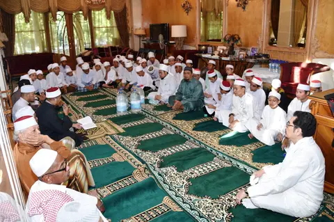 Majlis Berbuka Puasa Bersama 2016 Anak Yatim Di Kediaman Pengasas Yayasan TAAT - foto 3