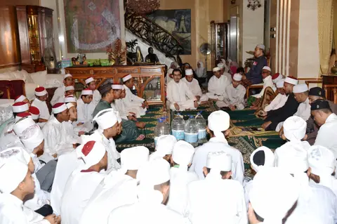 Majlis Berbuka Puasa Bersama 2016 Anak Yatim Di Kediaman Pengasas Yayasan TAAT - foto 12