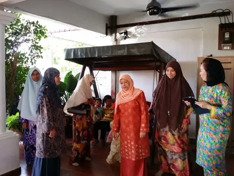 Majlis Pengagihan Zakat Kepada Anak-Anak Yatim Anjuran Bersama SMK Tengku Ismail, Sg Petani, Kedah - foto 2
