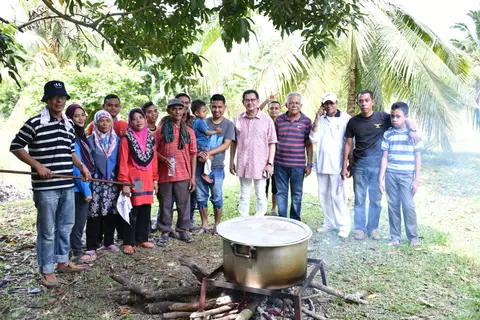 Majlis Qurban Sempena Eidul Adha Anjuran Bersama Yayasan Taat, Keluarga Arwah Makcik & Makmok Pada Sabtu 2hb Sept 2017 ( 11 Zulhijjah 1438H ) Bertempat Di Kota N.S - foto 3