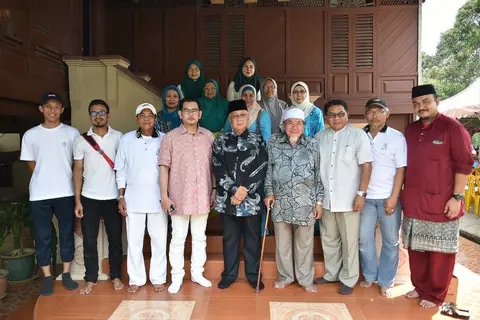 Majlis Qurban Sempena Eidul Adha Anjuran Bersama Yayasan Taat, Keluarga Arwah Makcik & Makmok Pada Sabtu 2hb Sept 2017 ( 11 Zulhijjah 1438H ) Bertempat Di Kota N.S - foto 4