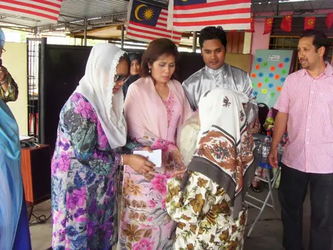 Bantuan Kepada Mangsa Banjir Di Sg Petani, Kedah