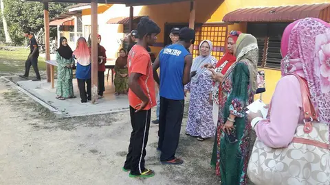 Penyerahan Ramadhan Box 2017 Kepada Tahfiz Sri Menanti, Rumah Tunas Harapan Payong Seri Sejahtera & Tahfiz Yamani Gunung Pasir - foto 9