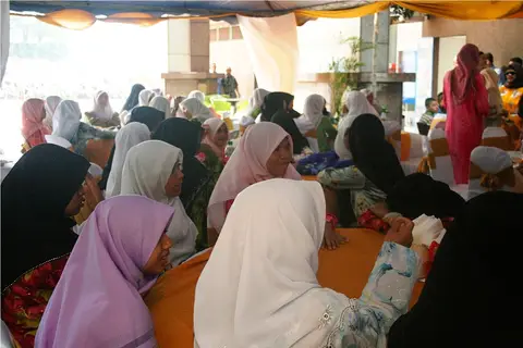 Majlis Iftar Bersama Anak-anak Yatim Jemputan Di Kafe d'One - foto 7