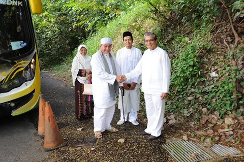 Solat Hajat Dan Bacaan Yasin Bersama Anak Yatim Di Kediaman Pengasas Yayasan Taat - foto 2