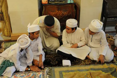 Solat Hajat Dan Bacaan Yasin Bersama Anak Yatim Di Kediaman Pengasas Yayasan Taat - foto 11