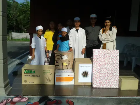 Sumbangan Bantuan Ramadhan Kepada Madrasah Tahfiz Al Yamani, Seri Menanti, Negeri Sembilan - foto 4