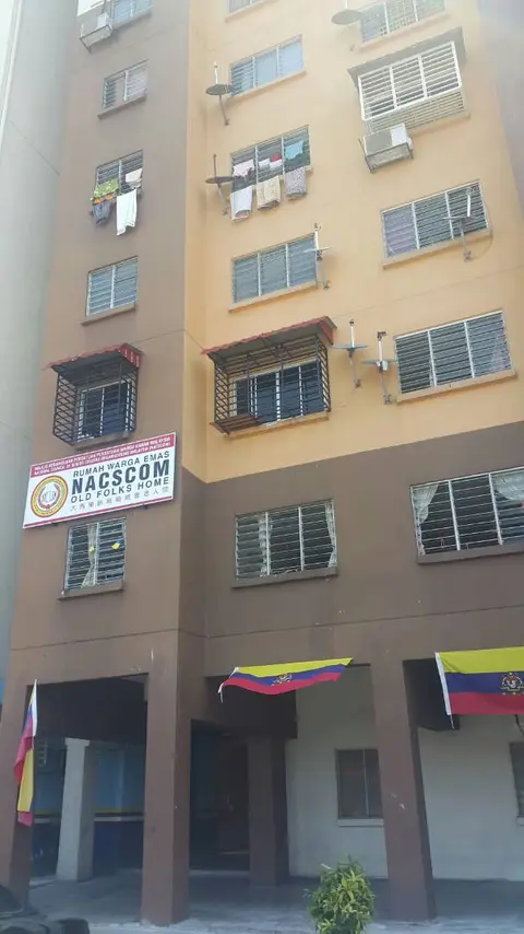 Sumbangan Hamper CNY Kepada Rumah Warga Emas PPR Seri Semarak - foto 4