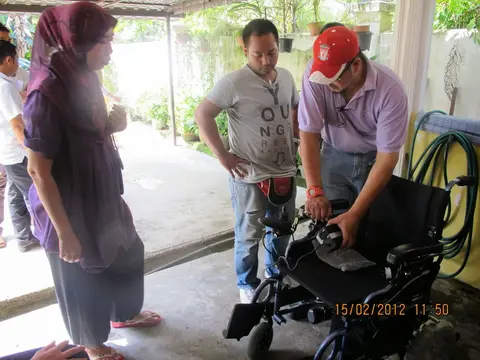Sumbangan Kerusi Roda - foto 5