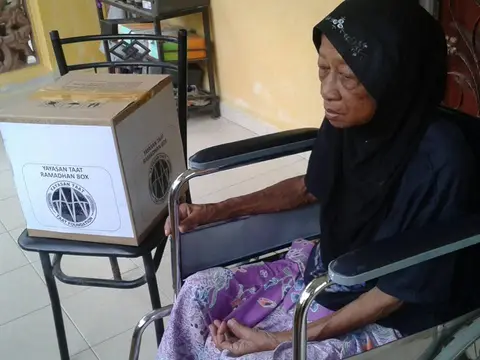 Sumbangan Kotak Ramadhan (Ramadhan Box) Yayasan TAAT Kepada Penerima Bantuan Sekitar N.Sembilan - foto 7