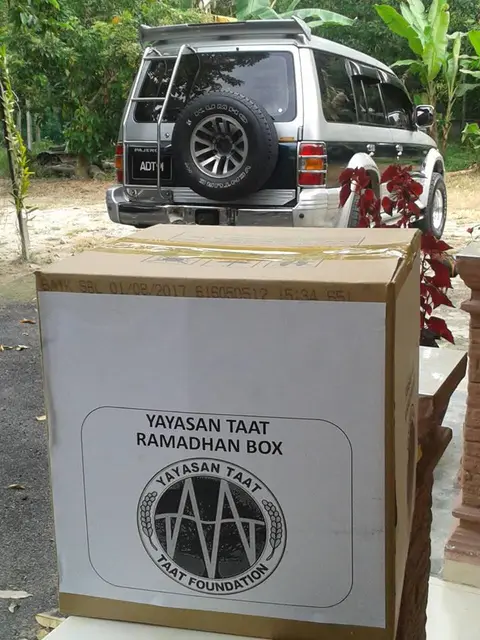 Sumbangan Kotak Ramadhan (Ramadhan Box) Yayasan TAAT Kepada Penerima Bantuan Sekitar N.Sembilan - foto 8